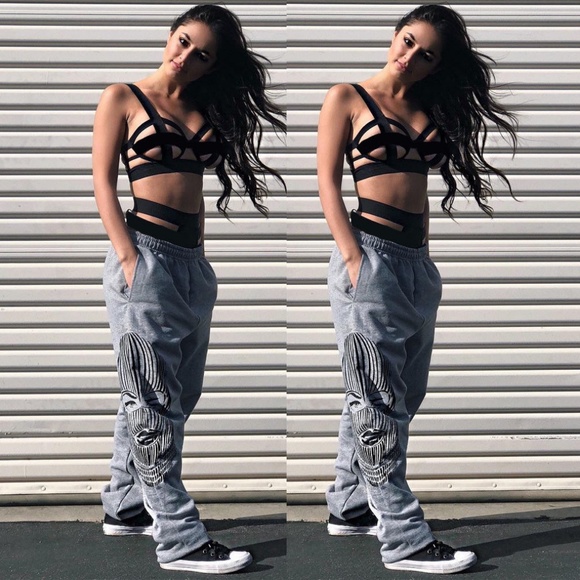 Black Hollow Out Strappy Body Harness Bralette Set - Picture 2 of 7